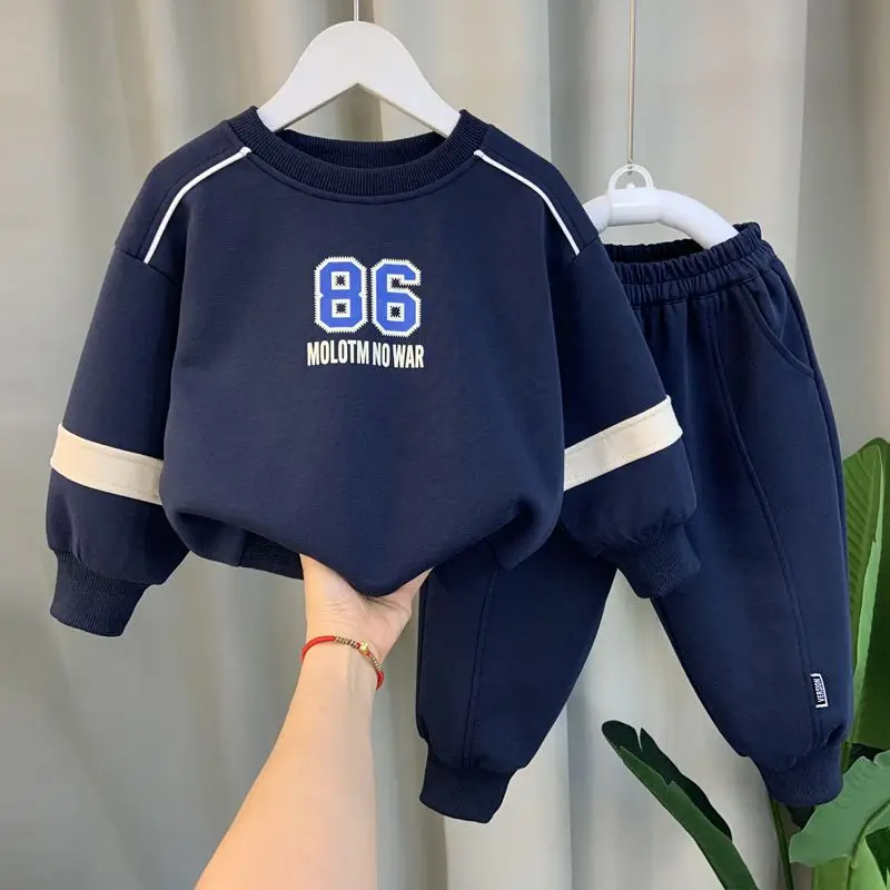 Komplety ubrań dla chłopców na – Running Gear For Kids recenzja i cena